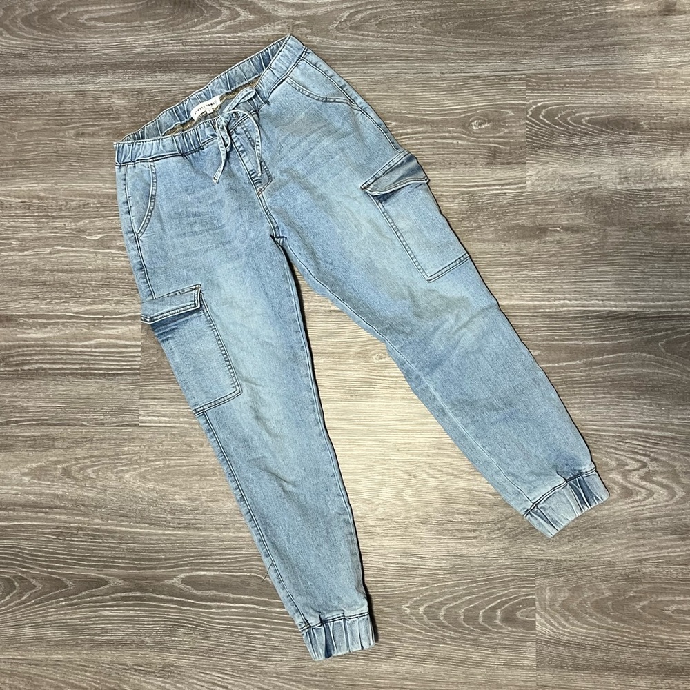 Almost Famous Mom Jogger Jeans